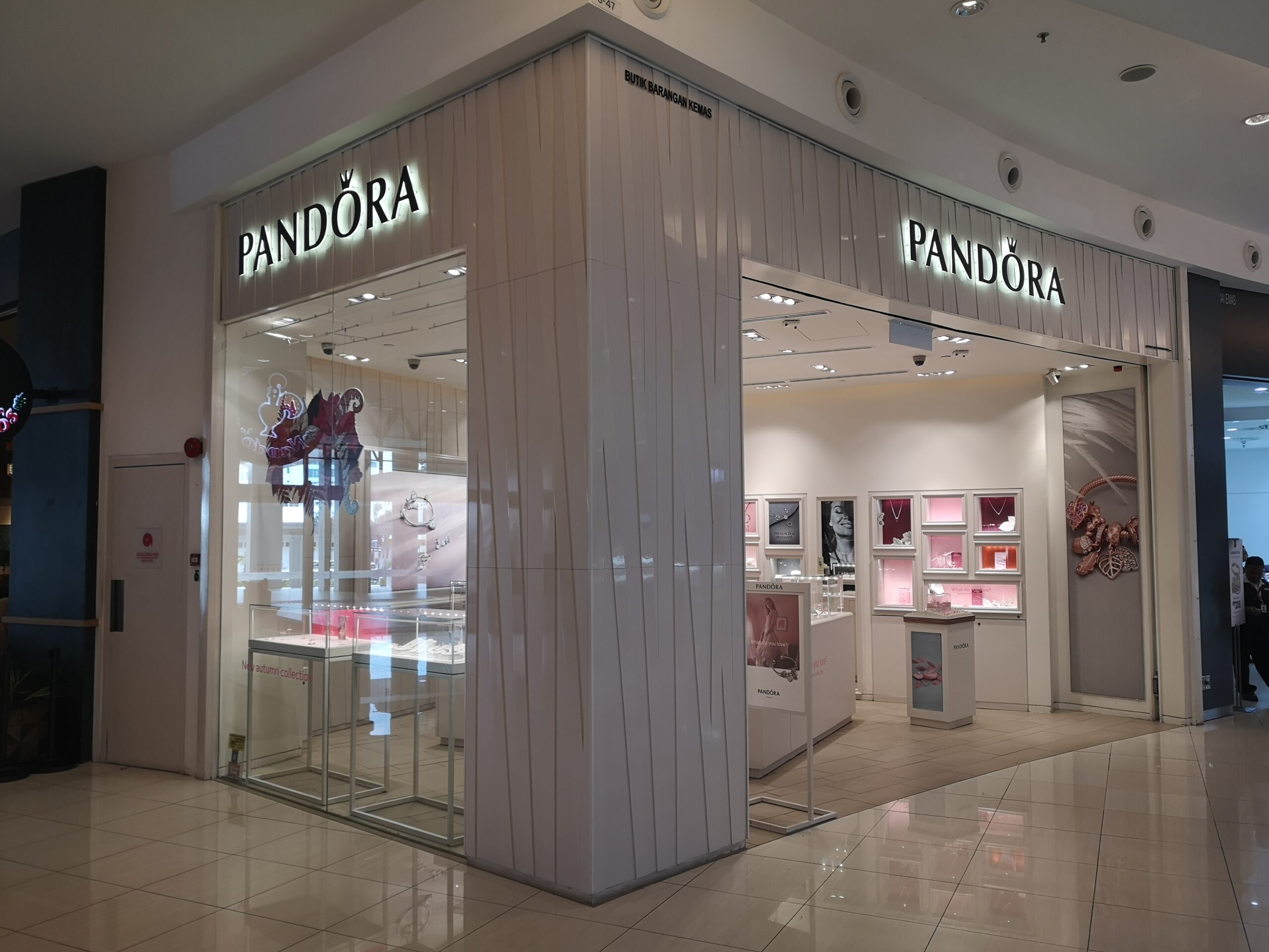 3D Backlit / Reverse-Lit / Halo-Lit Channel Letter Signs Signboard Malaysia | LED Backlit Indoor Outdoor Hospital School University Retail Shop Cafe Restaurant Franchise | Supplier Manufacture Installer | Kedah Alor Setar Sungai Petani Jitra Changloon Kulim Langkawi